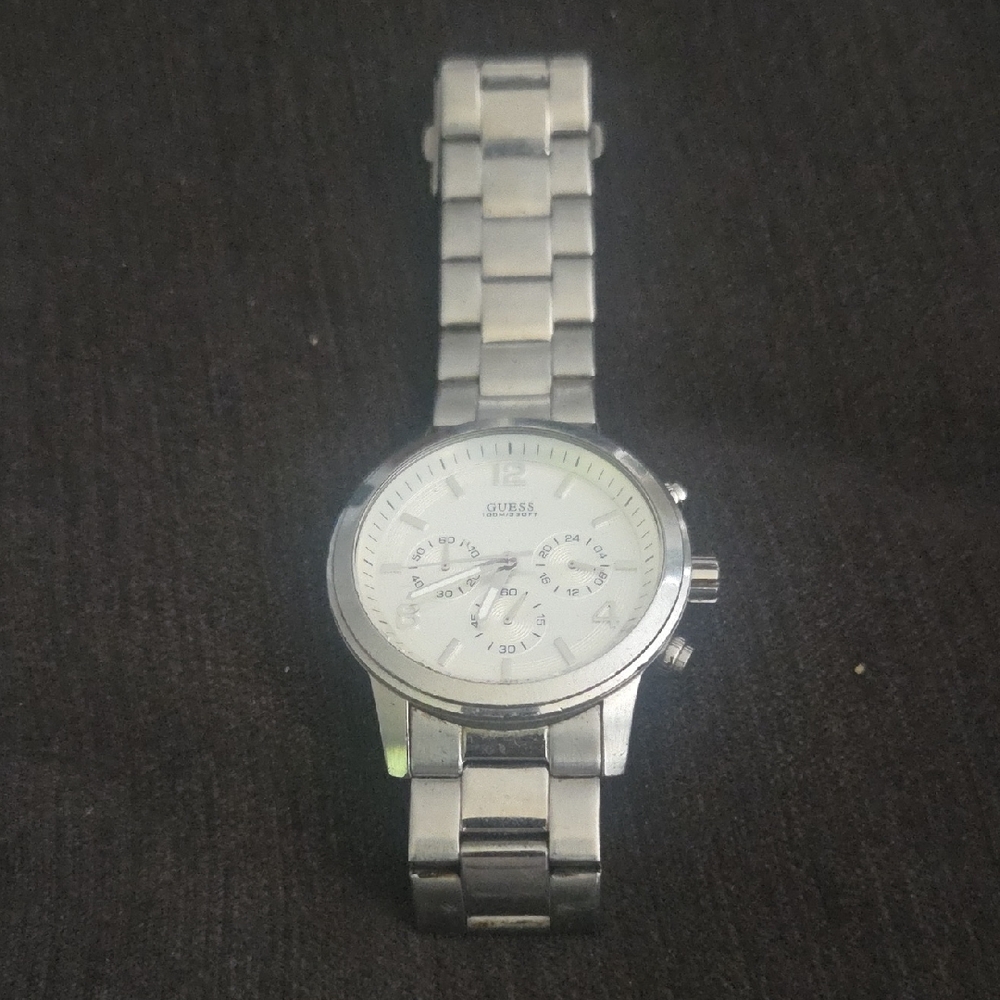 GUESS Silver 100M/330FT White Dial Men's Stainless Steel Link Watch